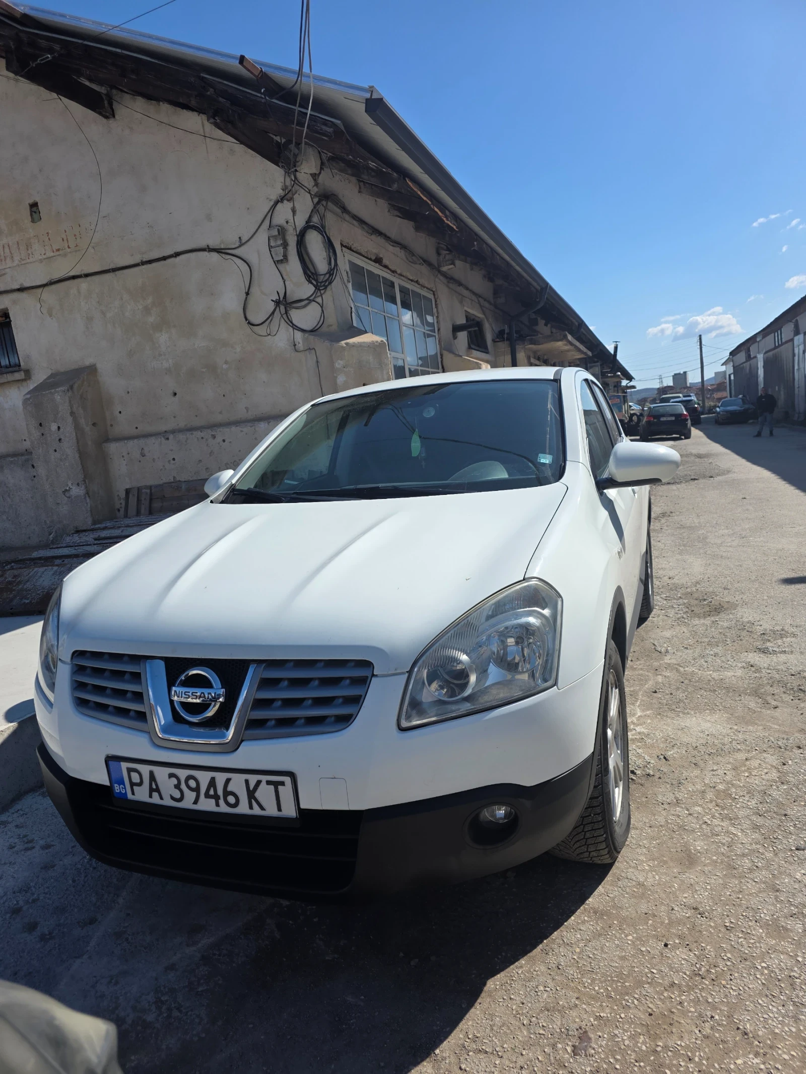 Nissan Qashqai 1.5, снимка 2 - Автомобили и джипове - 54147338