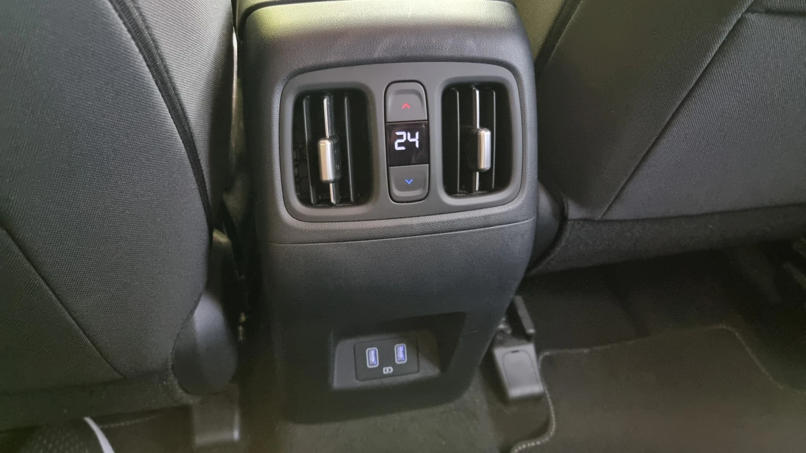 Hyundai Tucson 1.6 TURBO Eu 6D, снимка 13 - Автомобили и джипове - 55388705