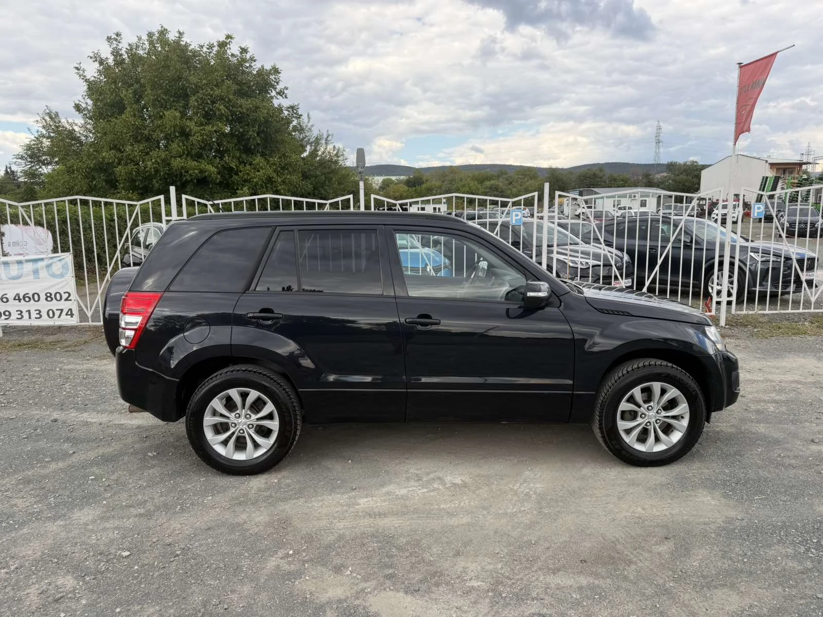 Suzuki Grand vitara 2.4i - 169 / FACELIFT / АВТОМАТИК / 4Х4 / ЕВРО 5J, снимка 4 - Автомобили и джипове - 56107074