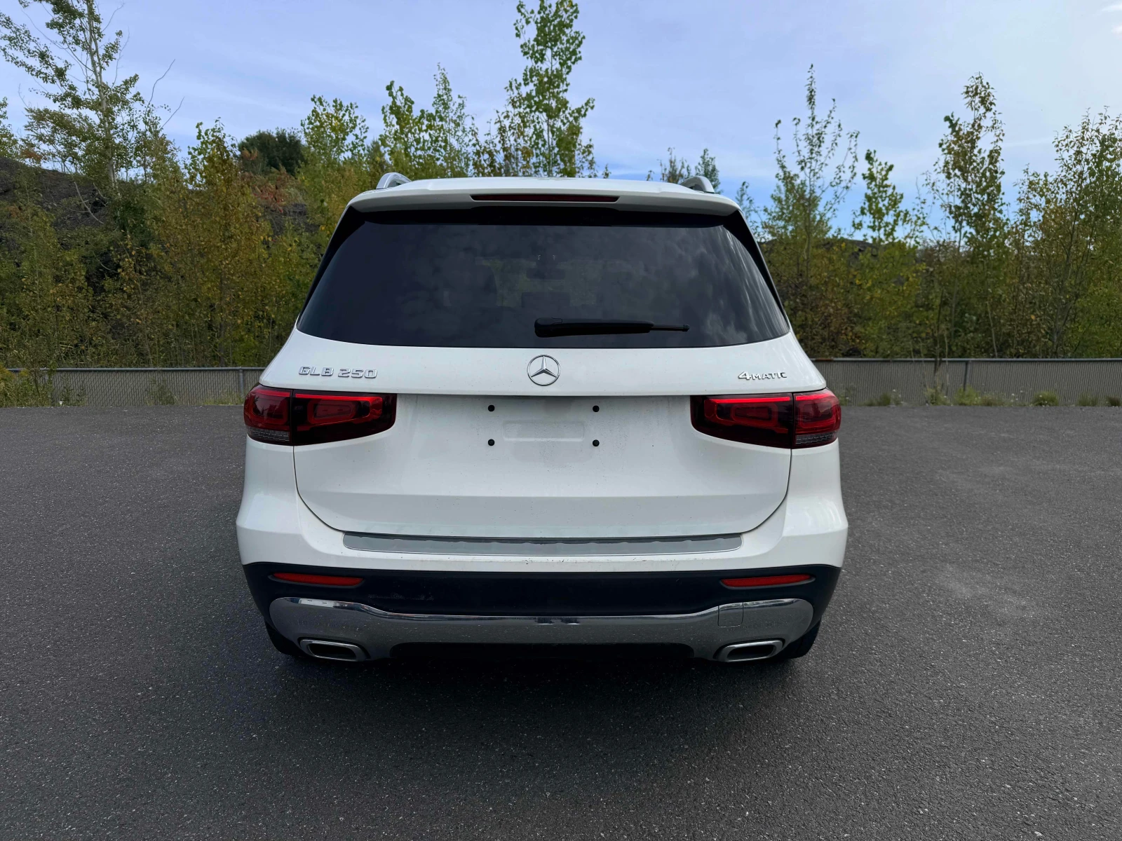 Mercedes-Benz GLB 250 / БЕЗ ИНЦИДЕНТИ / ОПЦИЯ ЗА ФИНАНСИРАНЕ , снимка 4 - Автомобили и джипове - 56108286