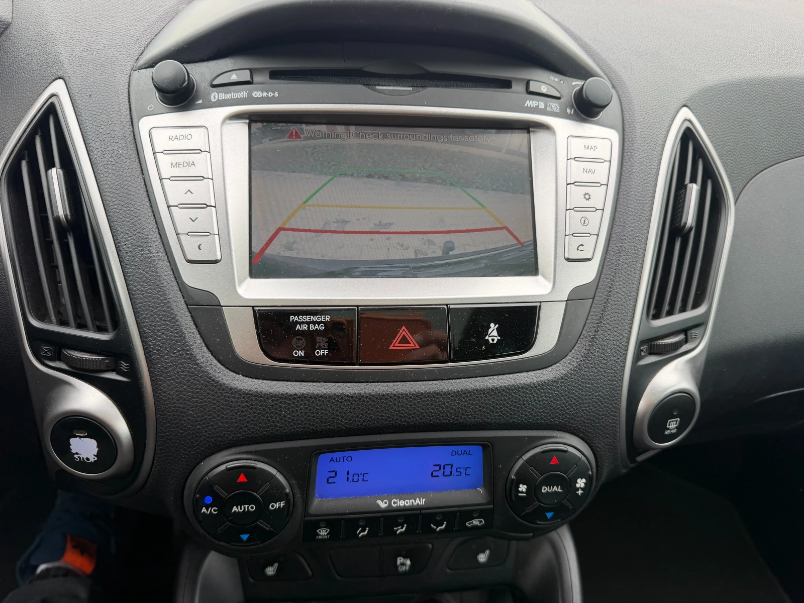 Hyundai IX35 2.0CRDI 4X4 AVTOMAT/PANORAMA/NAVI/KOJA EURO 5, снимка 16 - Автомобили и джипове - 56223520