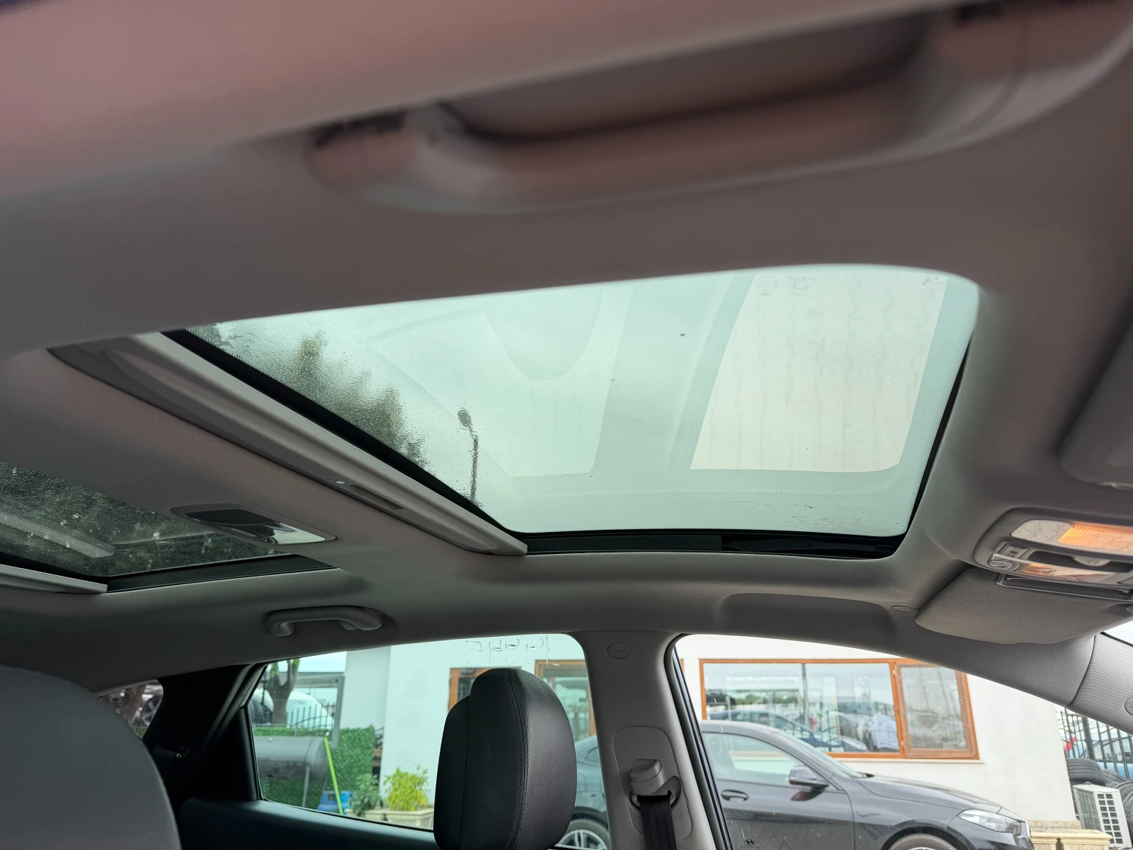 Hyundai IX35 2.0CRDI 4X4 AVTOMAT/PANORAMA/NAVI/KOJA EURO 5, снимка 12 - Автомобили и джипове - 56223520