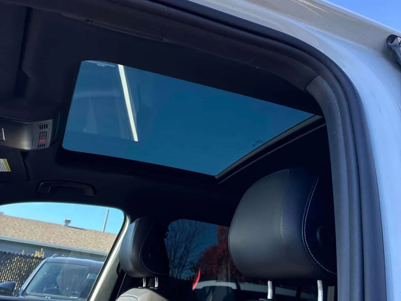 VW Tiguan * Comfortline R Line Black Edition * CARFAX * ���� | Mobile.bg � ����������� 10