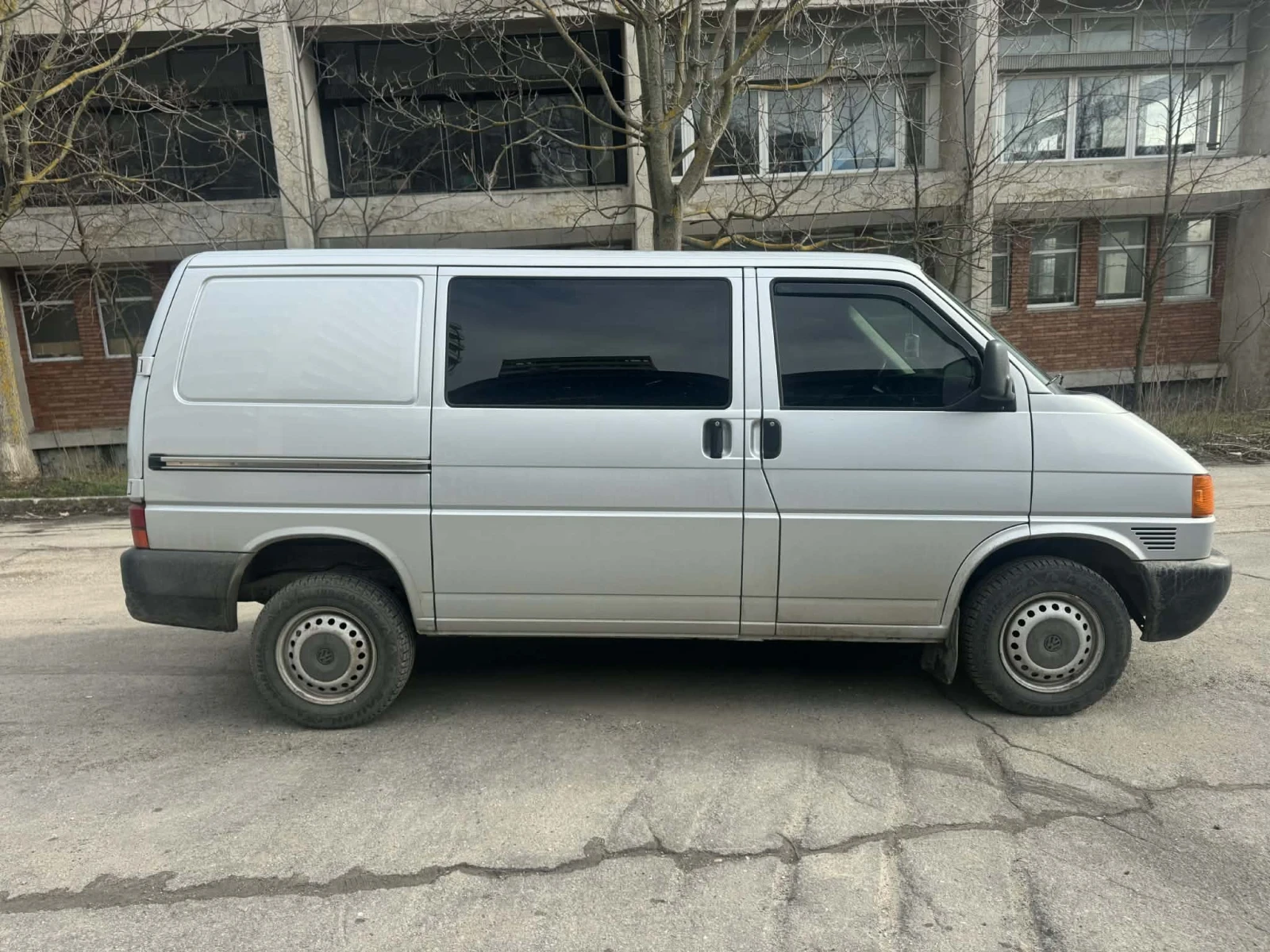 VW T4 2, 5TDI, снимка 4 - Бусове и автобуси - 53787637