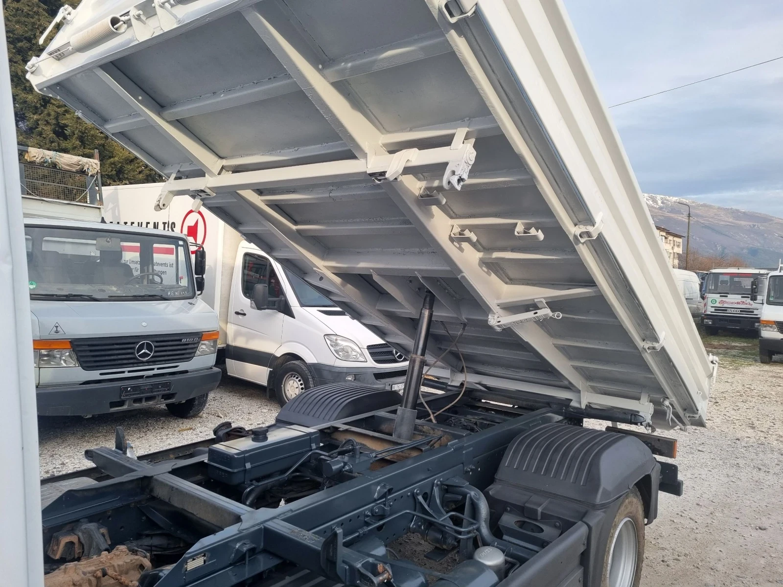 Mercedes-Benz Atego 818 | Mobile.bg   11