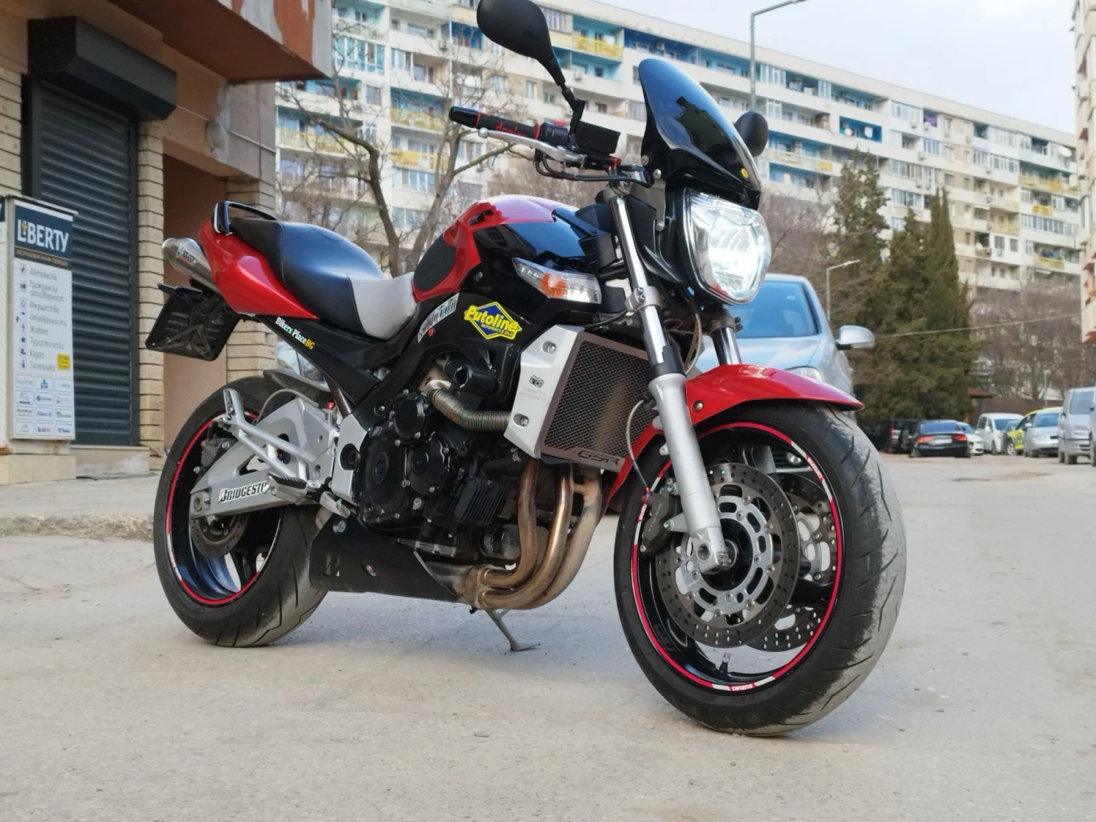 Suzuki Gsr