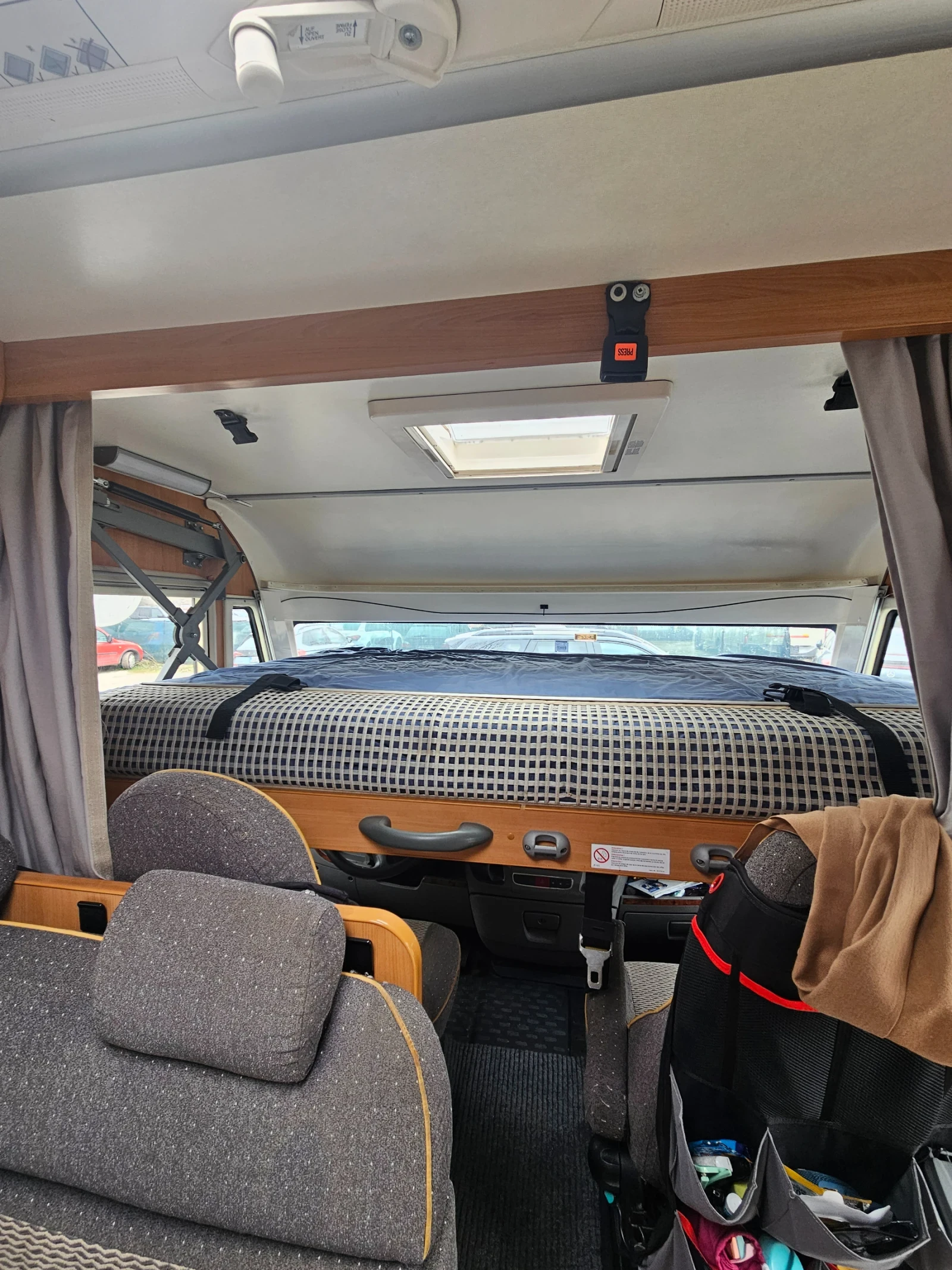 Кемпер Dethleffs Advantage Integral, снимка 9 - Каравани и кемпери - 53918647