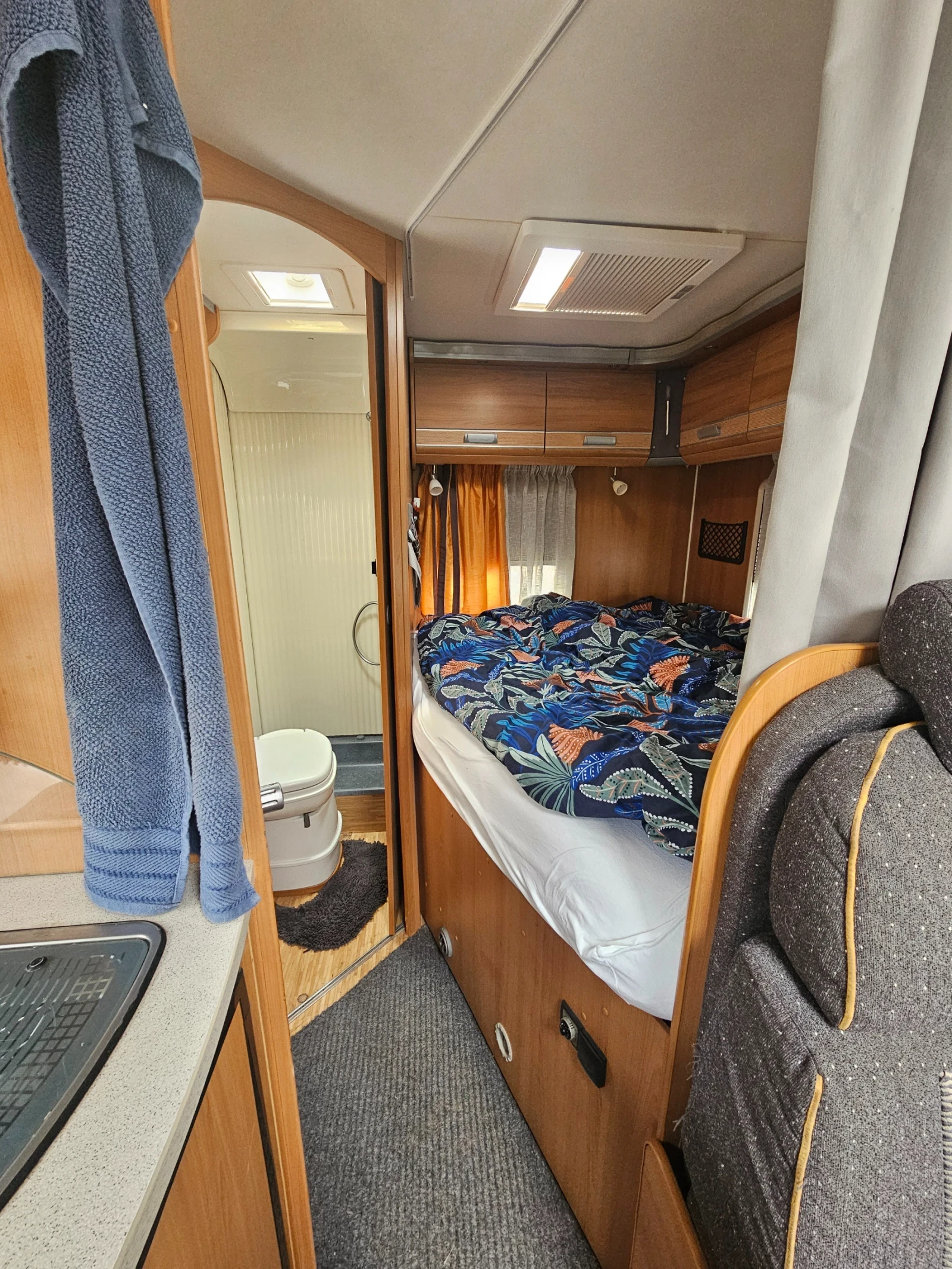 Кемпер Dethleffs Advantage Integral, снимка 11 - Каравани и кемпери - 53918647