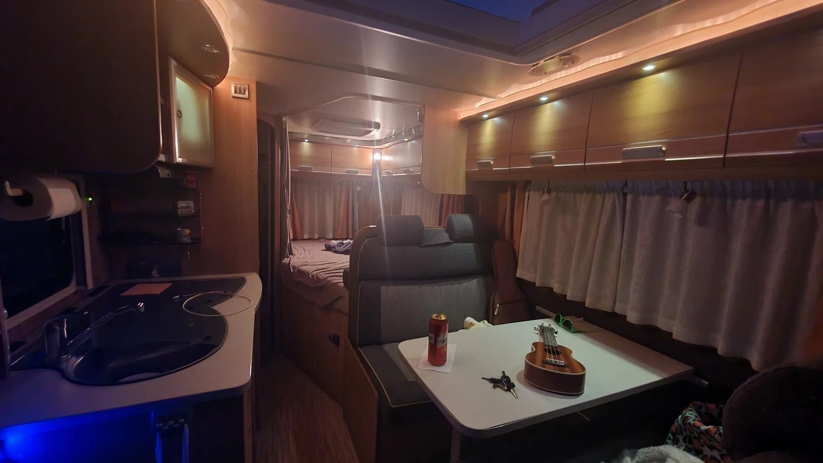 Кемпер Dethleffs Advantage Integral, снимка 16 - Каравани и кемпери - 53918647