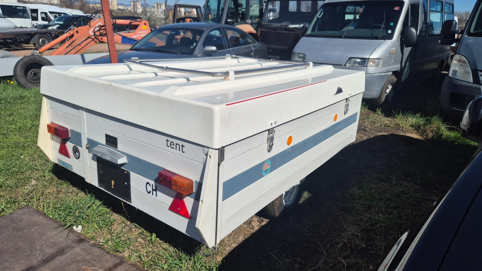 Каравана Други Trigano, снимка 14 - Каравани и кемпери - 54111802