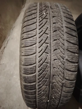 Гуми Зимни 255/60R18, снимка 2