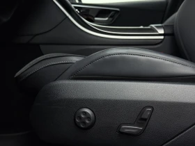 Mercedes-Benz C 300 e AMG Line* Navi* Cam* LED* 313кс* , снимка 13