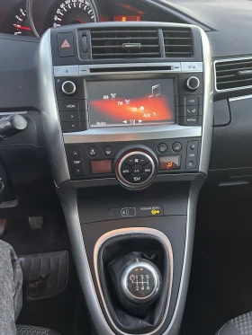 Toyota Corolla verso PANORAMA, KAMERA, NAVi, evro6, снимка 13