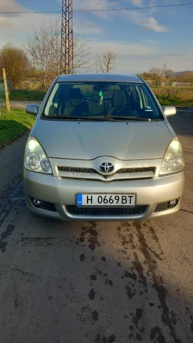 Toyota Corolla verso 2.2 D-4D - изображение 1