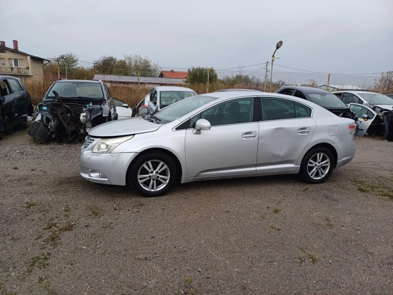 Toyota Avensis 1.8i-147 кс.- на части, снимка 3 - Автомобили и джипове - 46763534