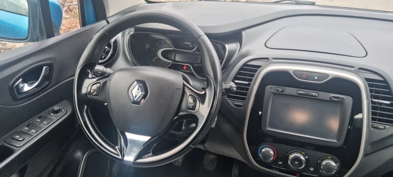 Renault Captur 1.5 dci Euro 5, снимка 9 - Автомобили и джипове - 45227077