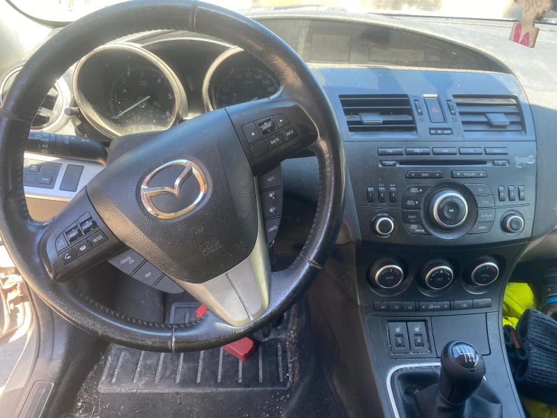 Mazda 3 2.2 d, снимка 4 - Автомобили и джипове - 45828193