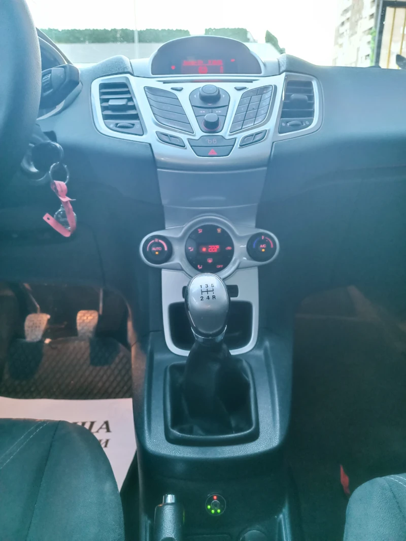 Ford Fiesta 1.4i LPG КЛИМАТРОНИК EURO 4 ITALIA , снимка 10 - Автомобили и джипове - 47437477