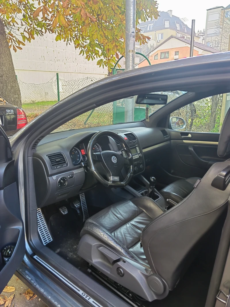 VW Golf GTI 2.0, снимка 11 - Автомобили и джипове - 48063905