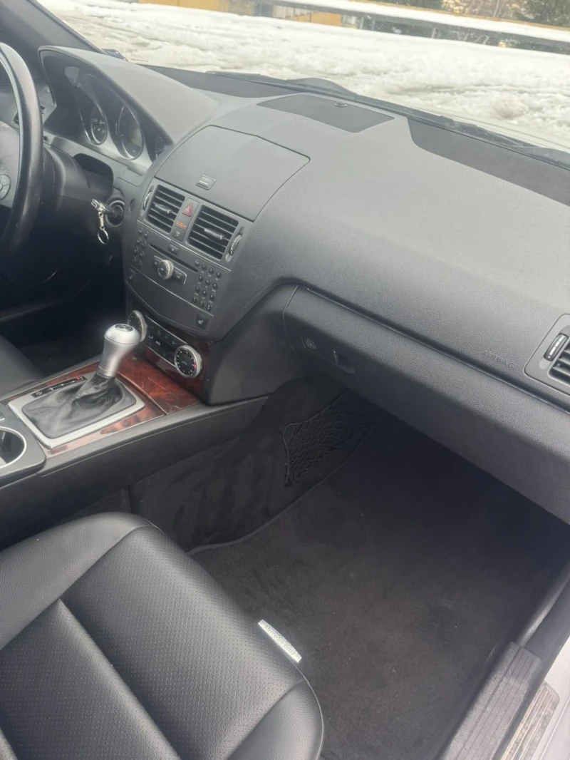 Mercedes-Benz C 300 AMG-4-matic, снимка 15 - Автомобили и джипове - 49229894