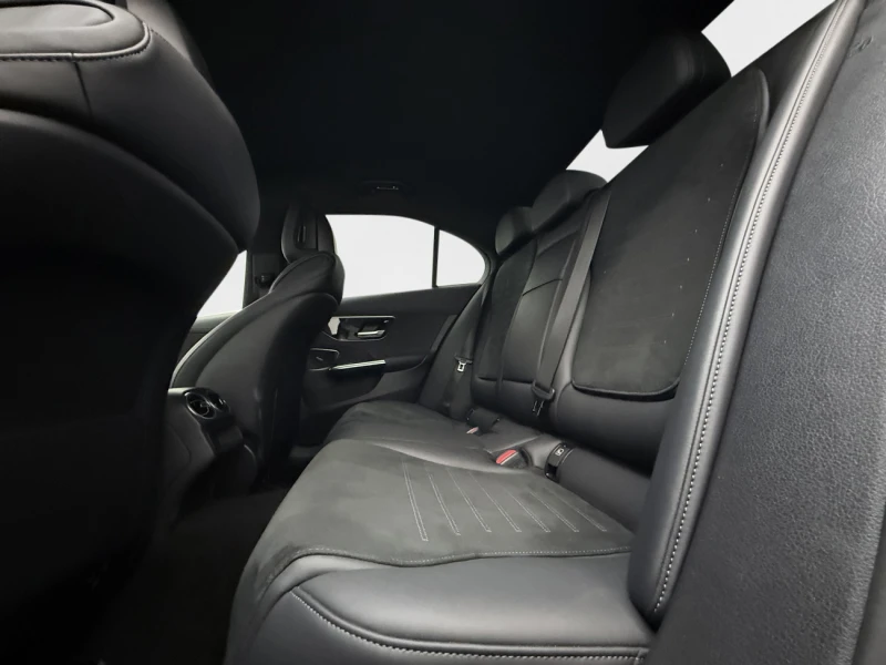 Mercedes-Benz C 300 e AMG Line* Navi* Cam* LED* 313кс* , снимка 12 - Автомобили и джипове - 51452554