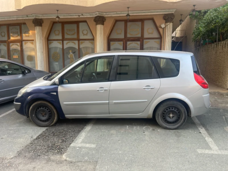Renault Scenic, снимка 2 - Автомобили и джипове - 52457593