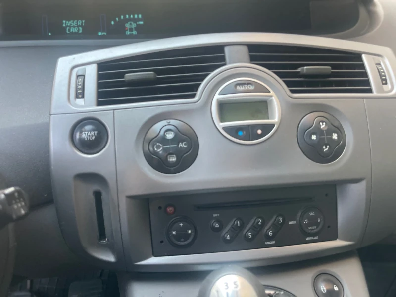Renault Scenic, снимка 13 - Автомобили и джипове - 52457593