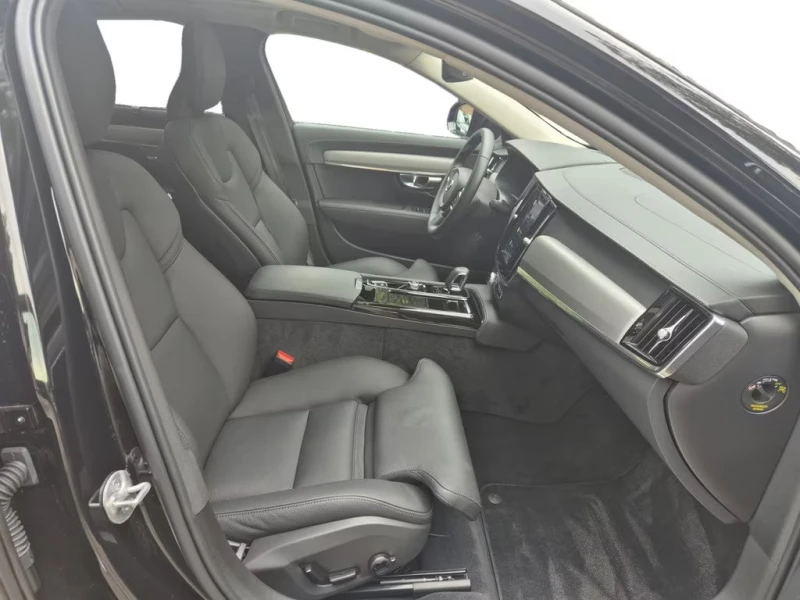 Volvo S90 ULTIMATE-DARK/455HP/HUD/MEMO/H&K/360/NAVI/326gpr, снимка 13 - Автомобили и джипове - 51730731