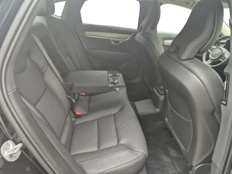 Volvo S90 ULTIMATE-DARK/455HP/HUD/MEMO/H&K/360/NAVI/326gpr, снимка 14 - Автомобили и джипове - 51730731