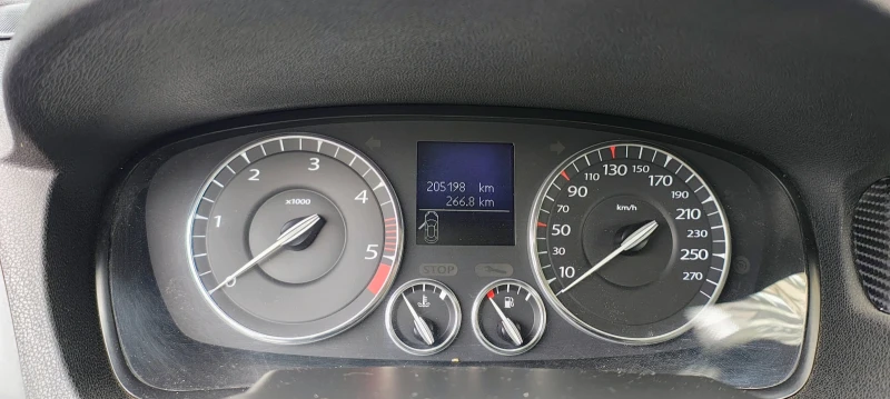 Renault Laguna Initiale , снимка 9 - Автомобили и джипове - 52031661