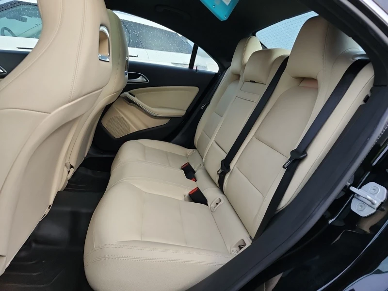 Mercedes-Benz CLA 250 4-matic* AMG* Пано* Multibeam, снимка 10 - Автомобили и джипове - 52317587