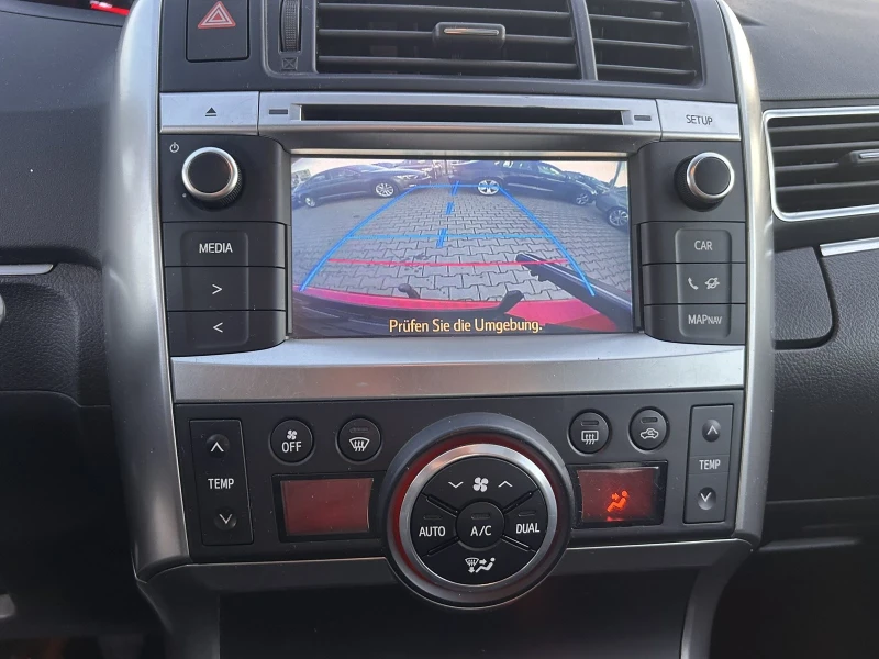 Toyota Corolla verso PANORAMA, KAMERA, NAVi, evro6, снимка 12 - Автомобили и джипове - 52249815