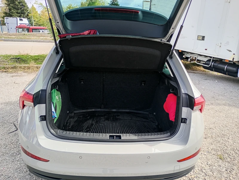 Skoda Scala 1.5TSI 150кс., снимка 8 - Автомобили и джипове - 53383075