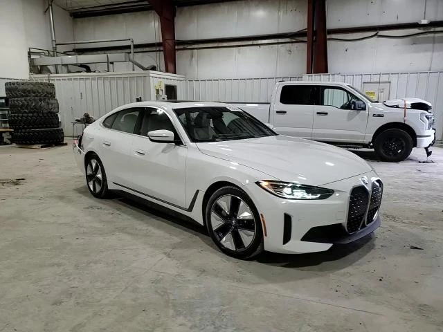 BMW i4 xDrive 40 | Mobile.bg � ����������� 13