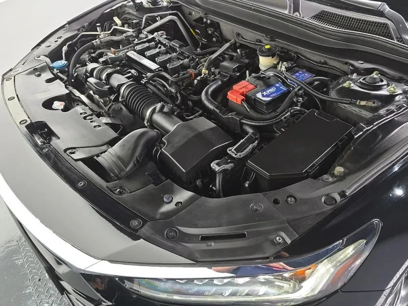 Honda Accord 1.5 10GEN TOP KM!, снимка 5 - Автомобили и джипове - 55441929