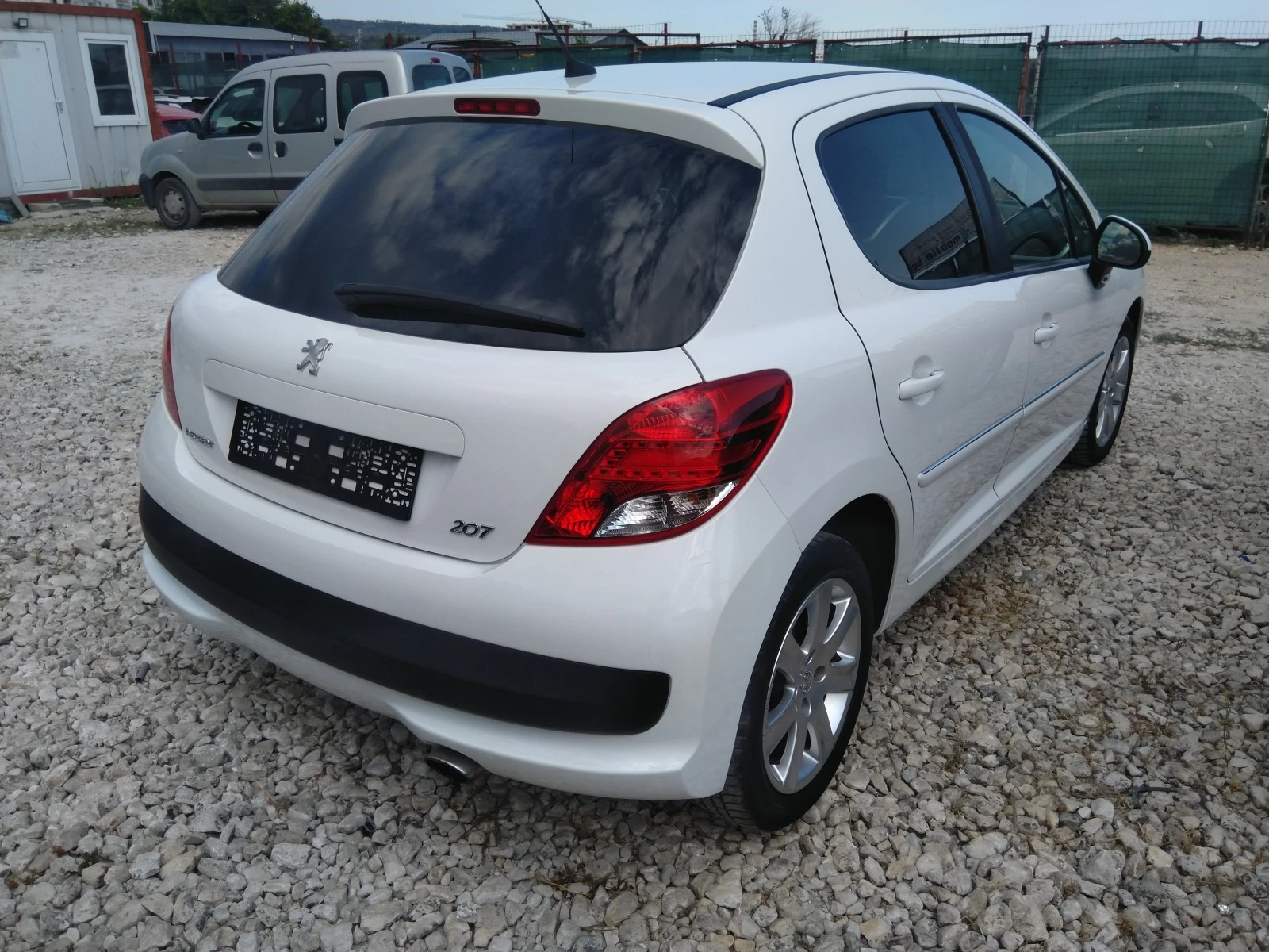 Peugeot 207 1.6бензин фейслифт - изображение 4