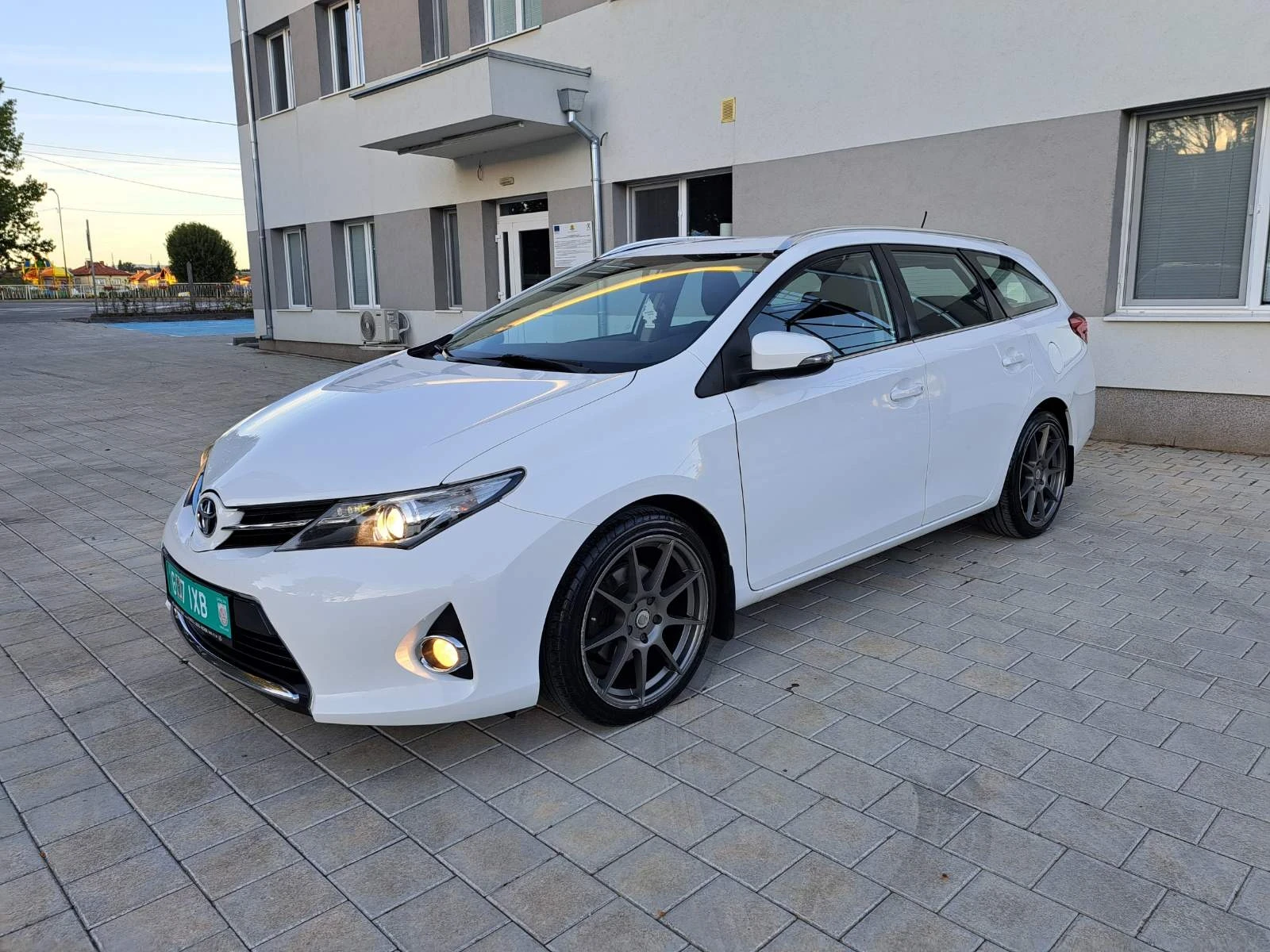 Toyota Auris !!!.2.0 D4D !!! Evro5 !!! Navi!!! Kamera !!! - изображение 3