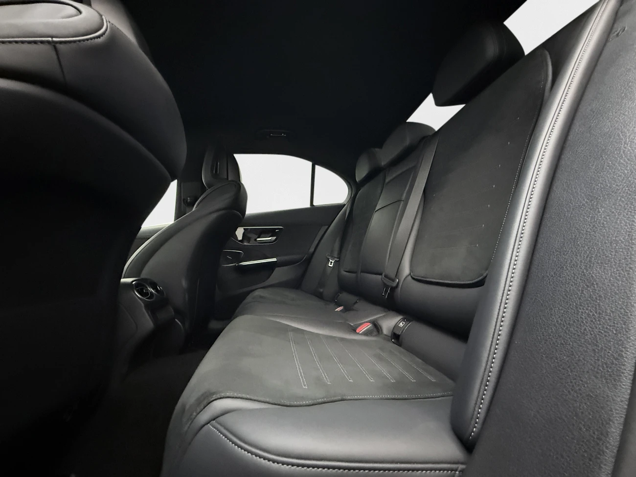 Mercedes-Benz C 300 e AMG Line* Navi* Cam* LED* 313*  | Mobile.bg   12