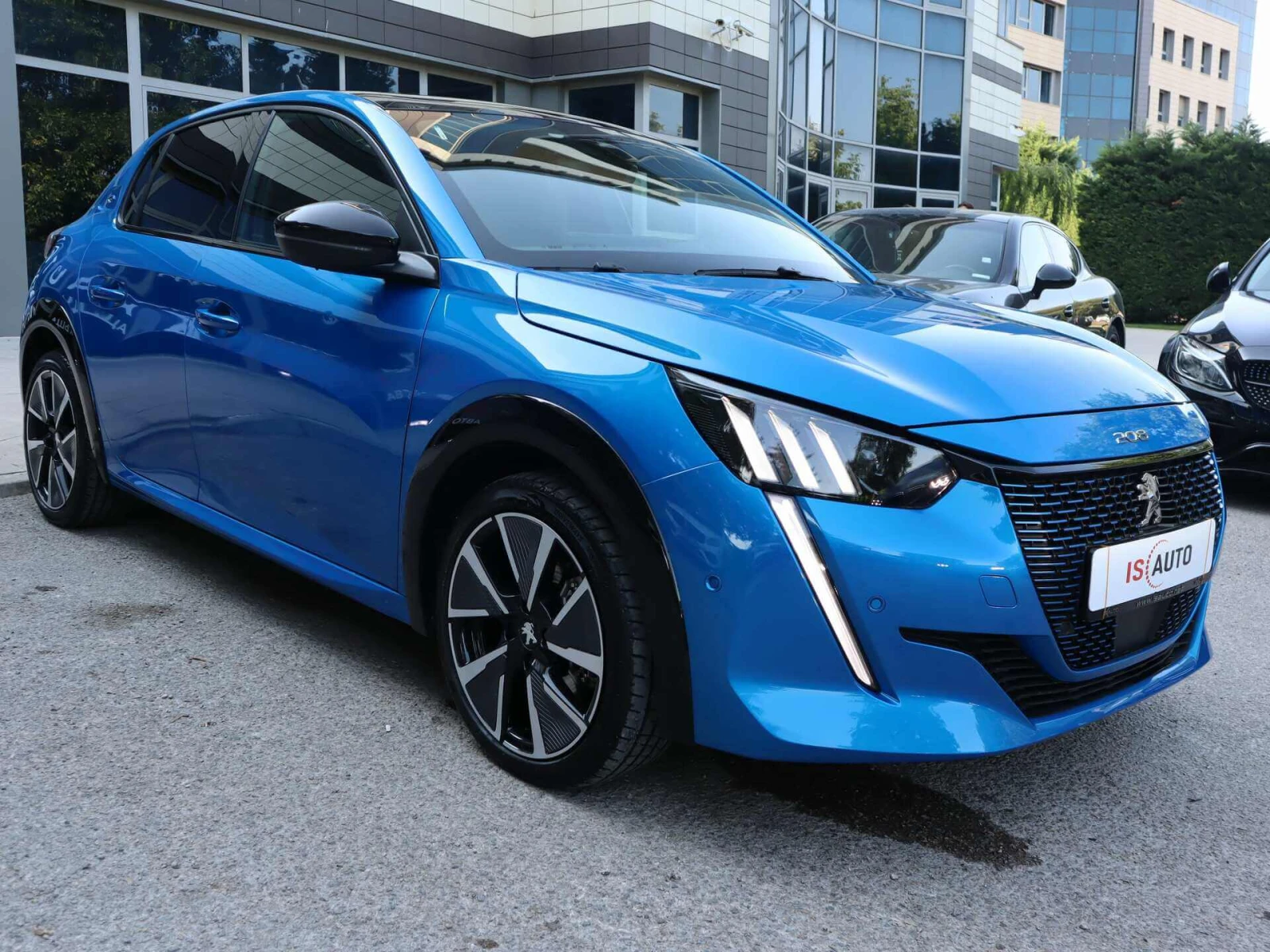 Peugeot 208 50kWh/e-GT Pack/Панорама/Камера/Мъртва точка/ACC - изображение 3