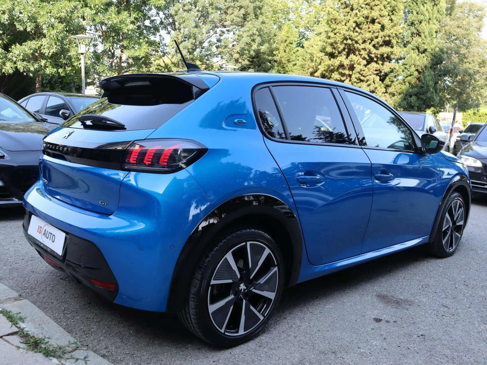 Peugeot 208 50kWh/e-GT Pack/Панорама/Камера/Мъртва точка/ACC - изображение 4