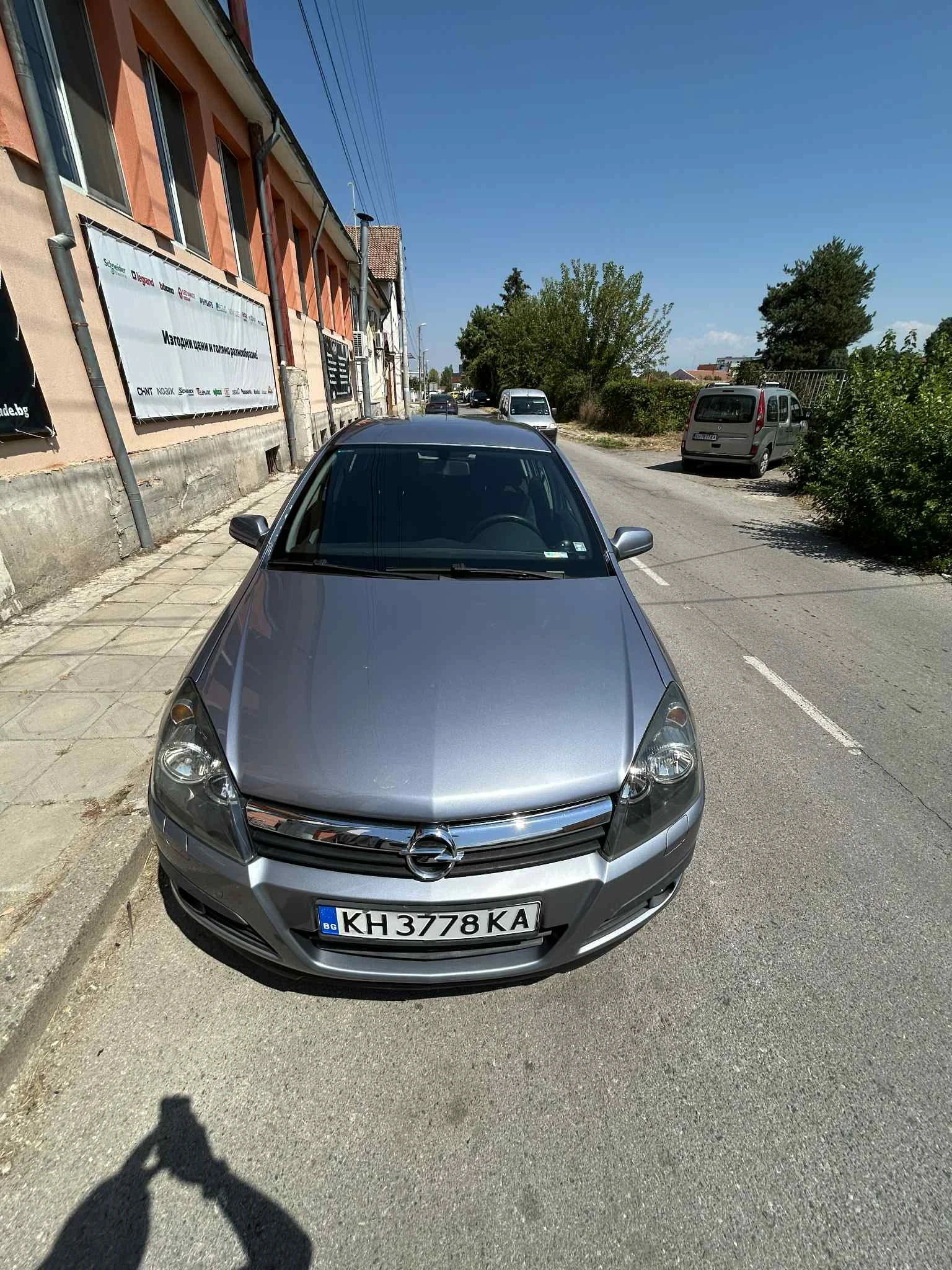 Opel Astra 1.4i-90кс - изображение 2