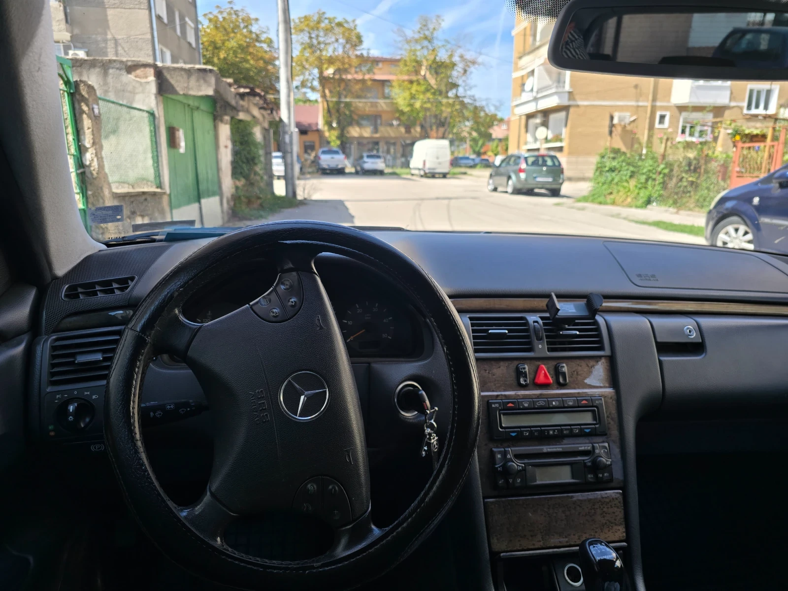 Mercedes-Benz E 220 2.2 CDI - изображение 10