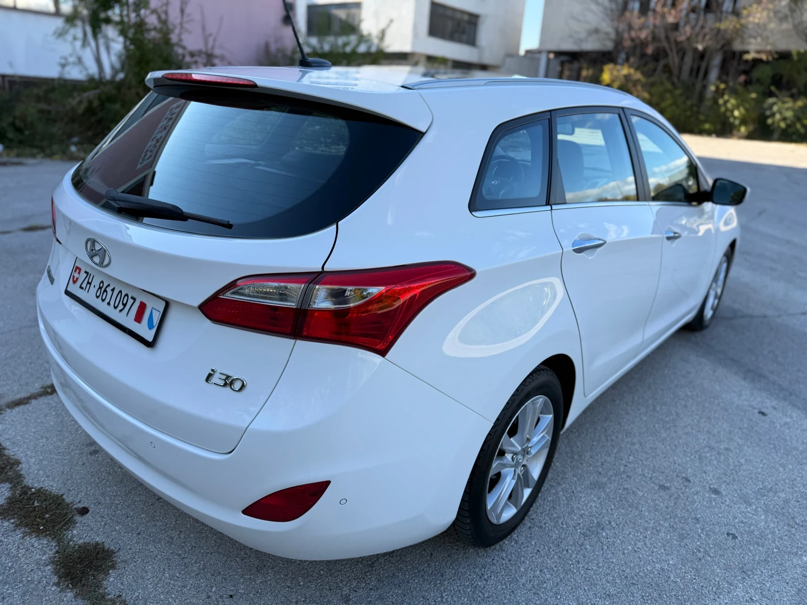 Hyundai I30 1.6 CRDi - изображение 4