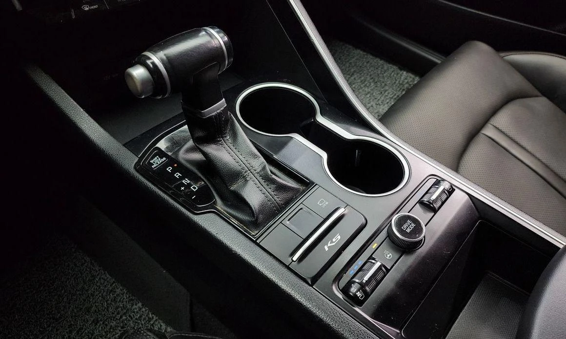 Kia K5 2.0 LPI Strandard * -   *  | Mobile.bg   9