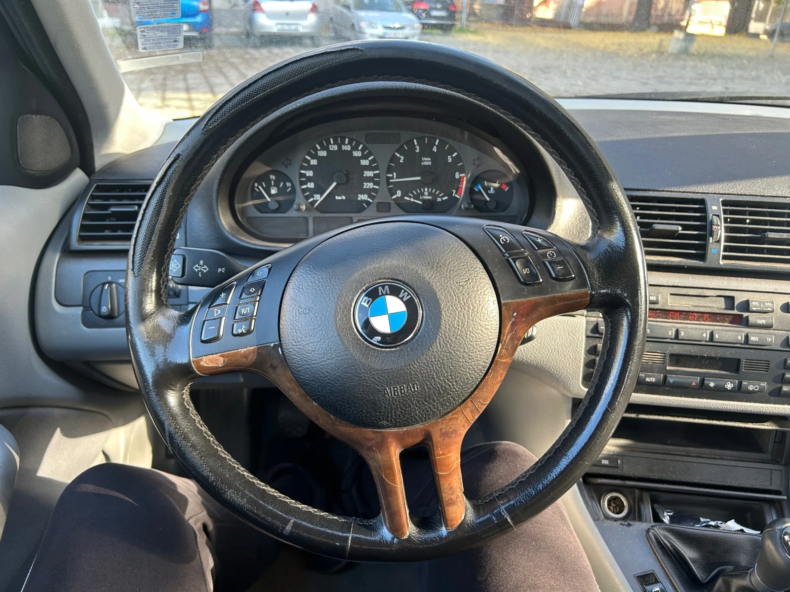 BMW 318 318i - изображение 8