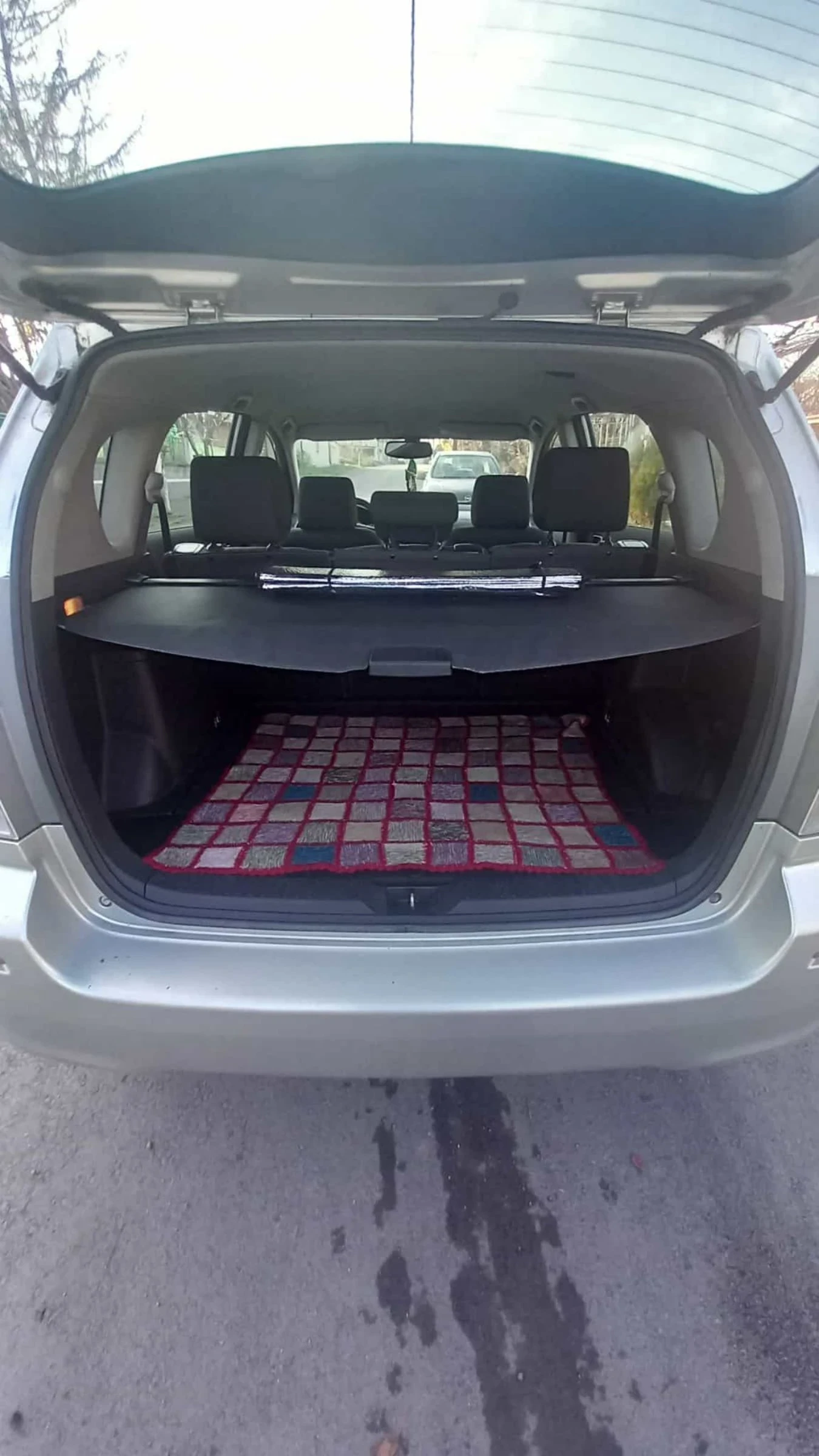 Toyota Corolla verso 2.2 D-4D - изображение 9