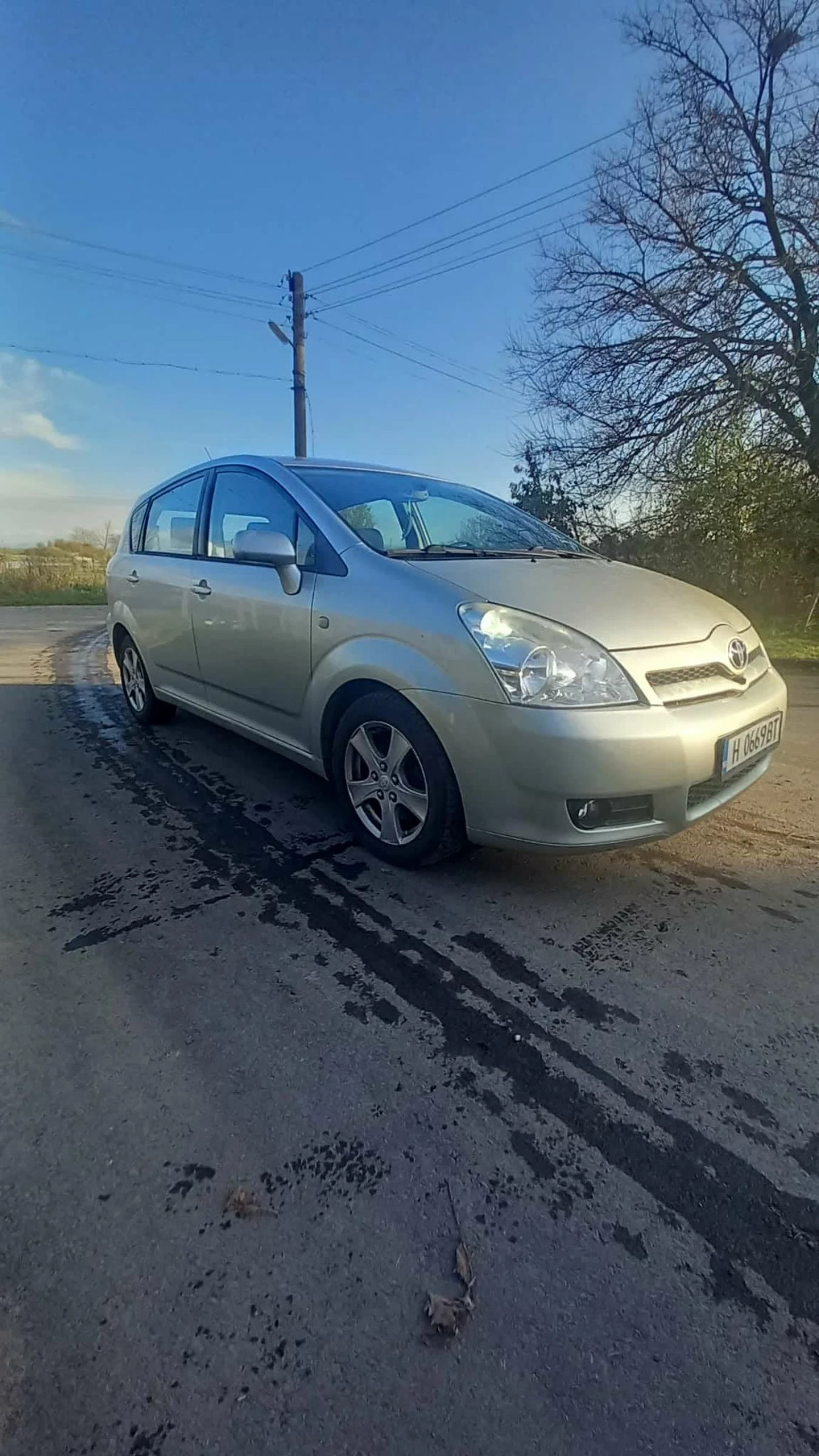 Toyota Corolla verso 2.2 D-4D - изображение 2