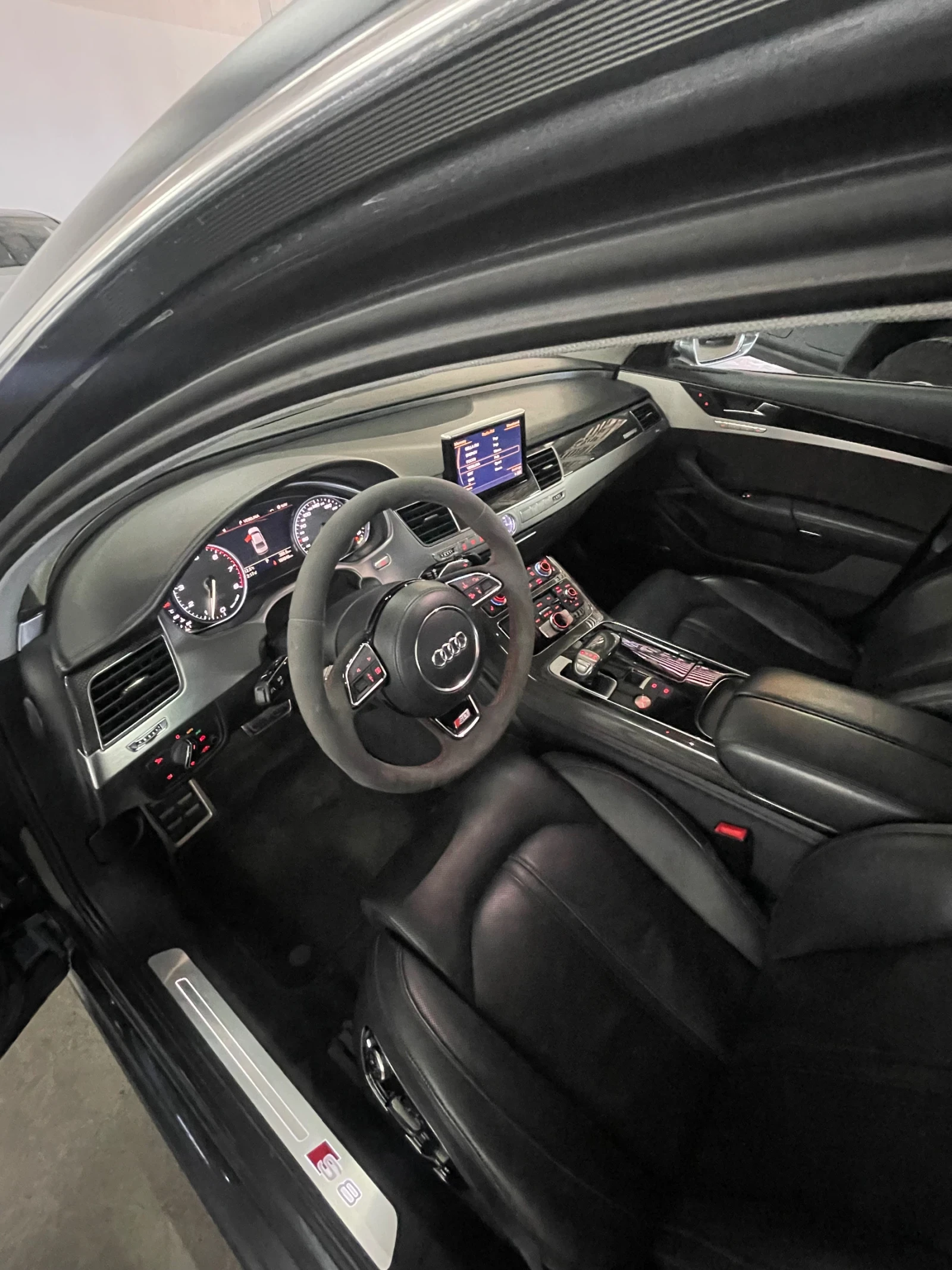 Audi S8 MATRIX/Вакум/обдух/Дистр/360/теглич/Обслужена/!!! - изображение 10