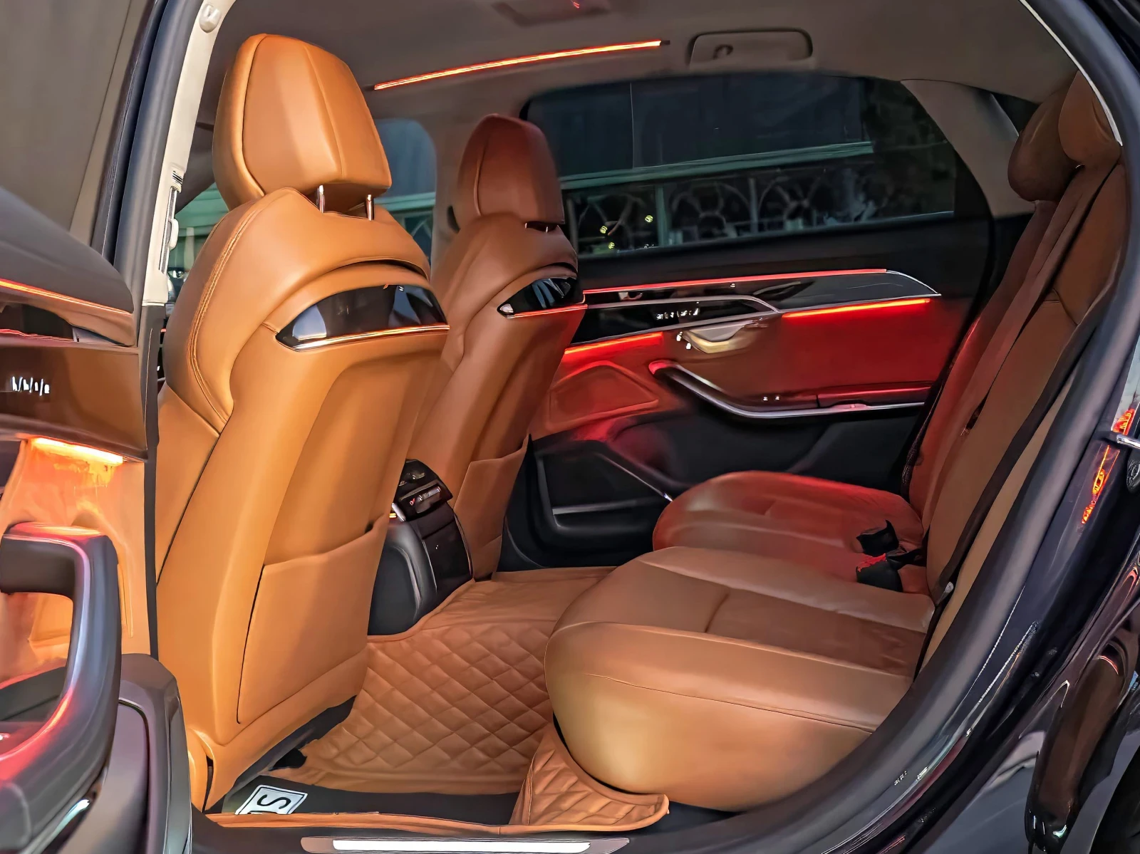 Audi A8 50 TDI LONG S-Line Лазер Вакуум Head-Up, снимка 14 - Автомобили и джипове - 53848065