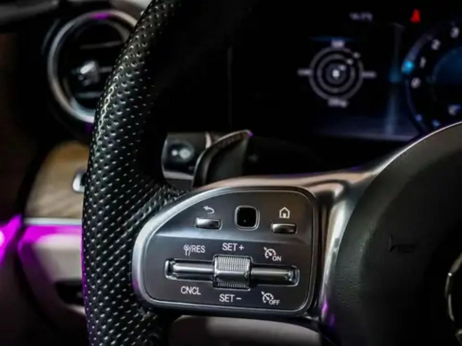 Mercedes-Benz E 53 AMG 2019/68000KM/Burnmaster/Pano/360/Carfax, снимка 16 - Автомобили и джипове - 53894909